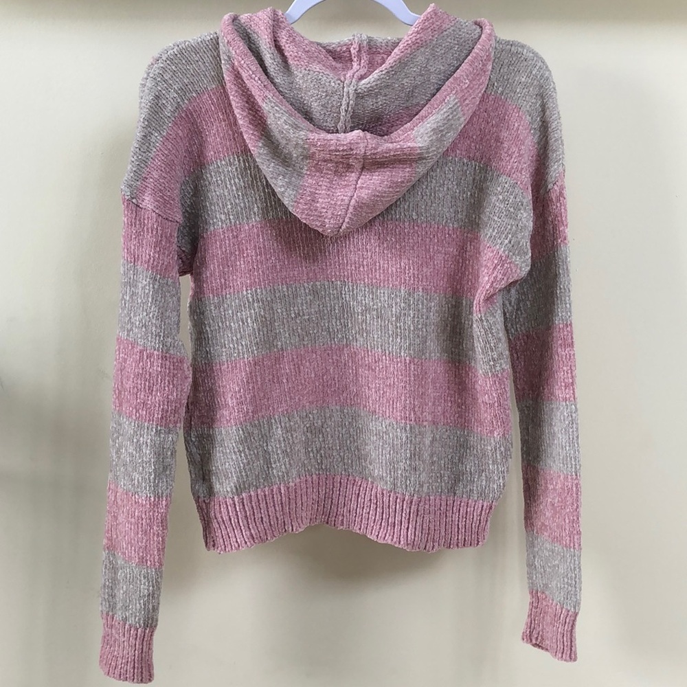 Romeo & Juliet Knit Hooded Sweater - Picture 2 of 5